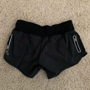 Black lulu shorts
